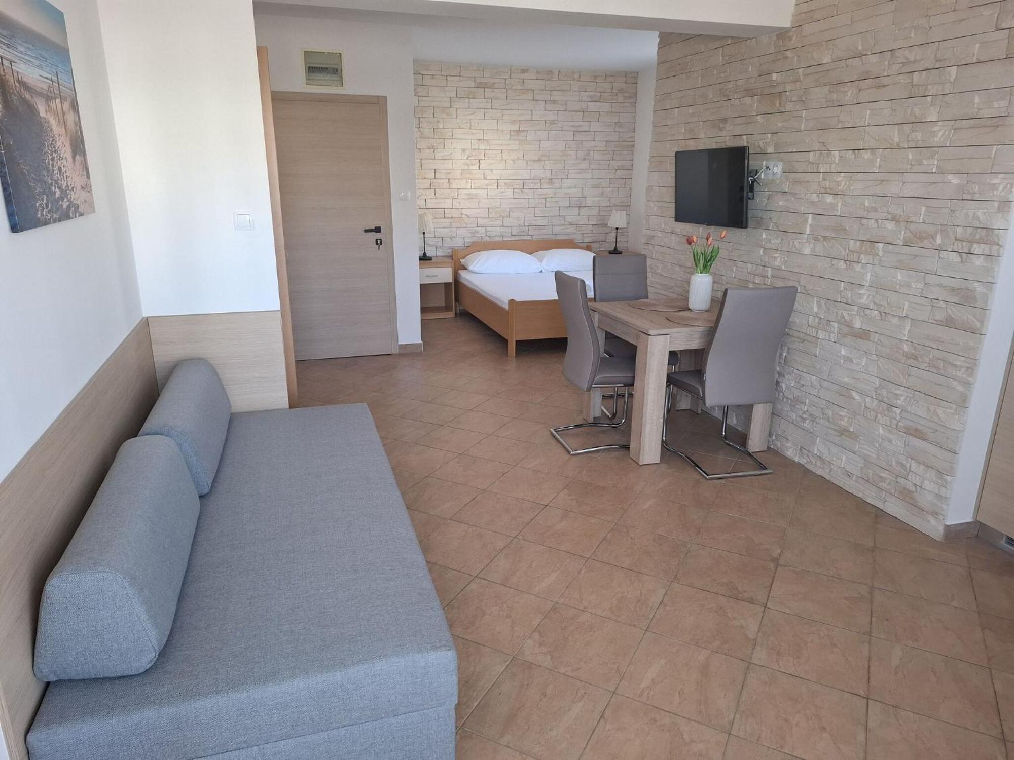 Apartments Franko Povljana Chambre photo