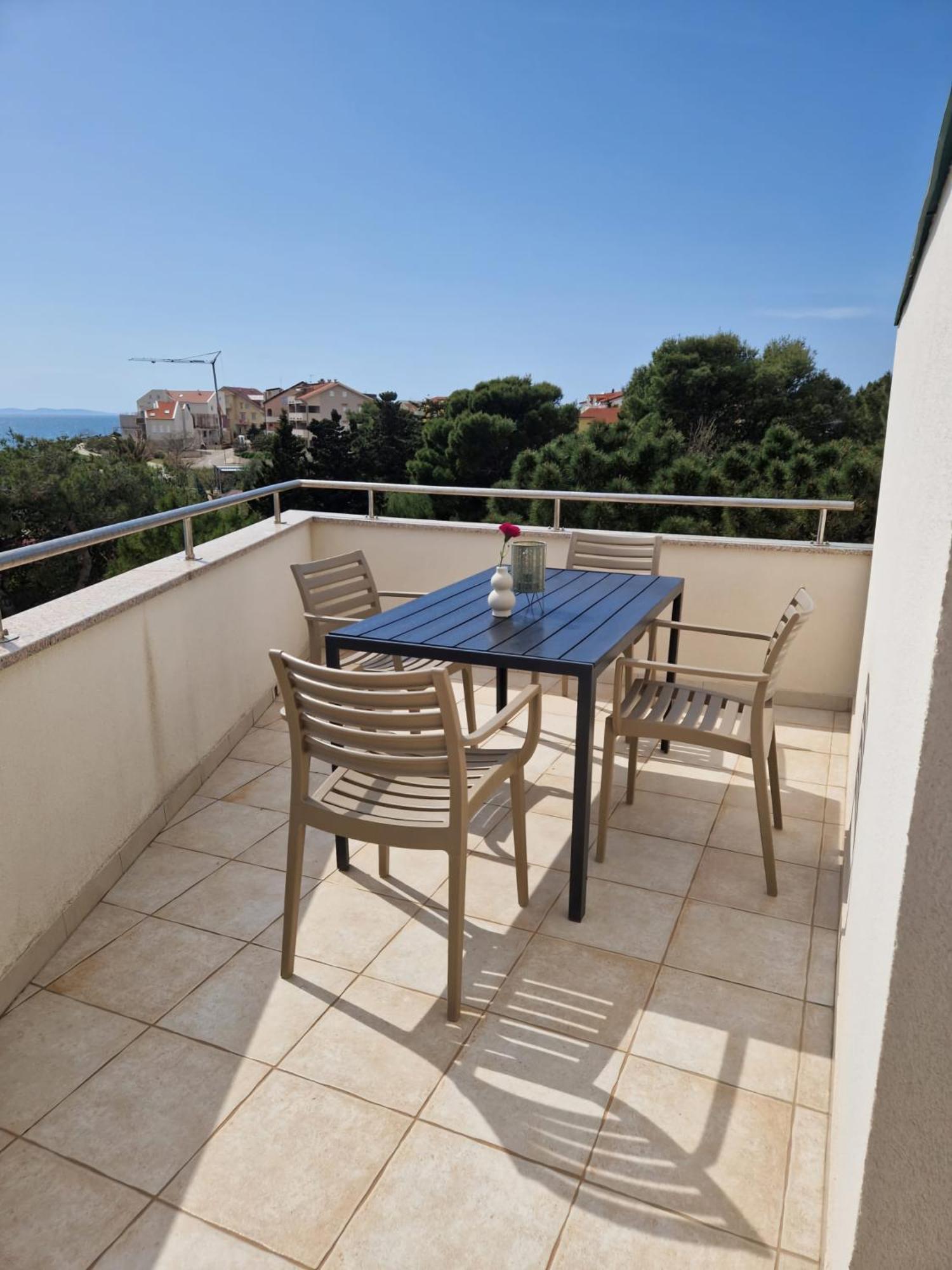 Apartments Franko Povljana Extérieur photo