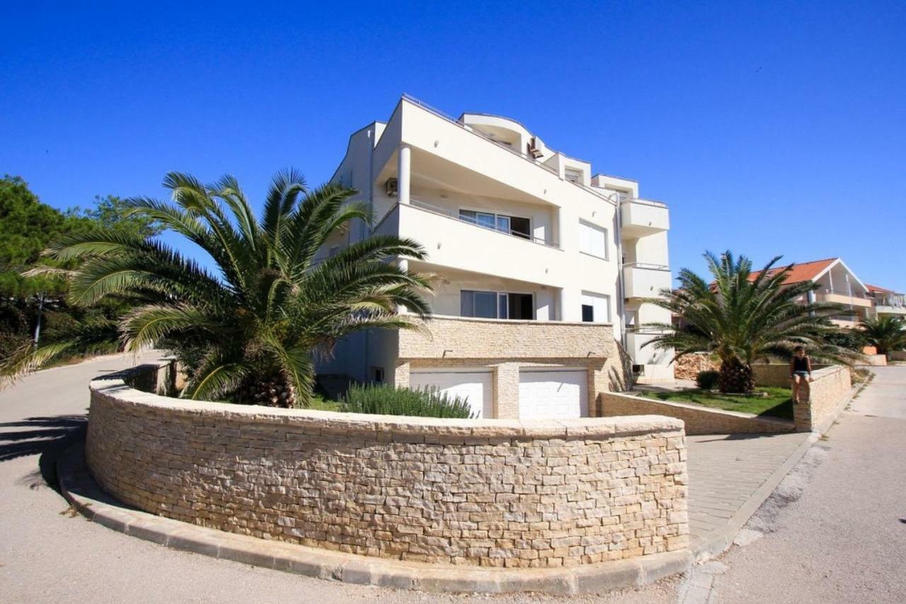 Apartments Franko Povljana Extérieur photo